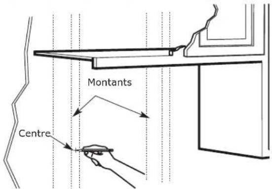 IKEA MEDELNIVÅ 004.692.95 - ENLEVER LE FOUR À MICRO-ONDES DU CAR-TON/ENLEVER LE PLATEAU DE MONTAGE - 4