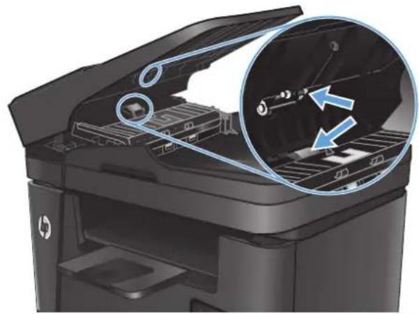 HP LaserJet Pro MFP M226 - Nettoyez les rouleaux et le tampon de séparation du bac d'alimentation. - 2