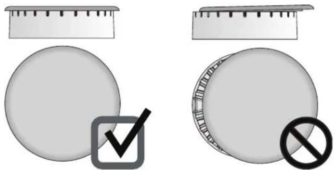 IKEA LAGAN 304.583.56 - PRECAUCIÓN - 2