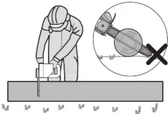 WORX WG350E.9 - Bucking a log - 1