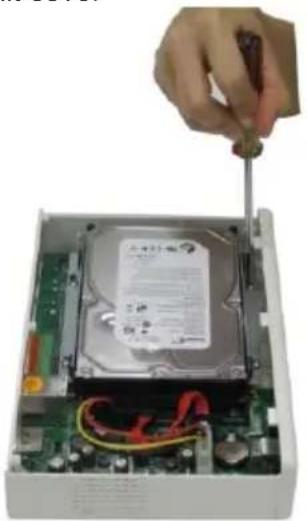 AVer EXR6004 mini - Install the hard disk - 4