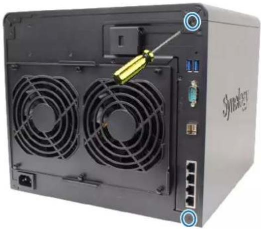 SYNOLOGY DiskStation DS2422+ - Pour installer le module de mémoire - 1