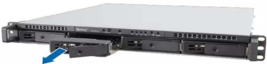 SYNOLOGY RackStation RS1619xs+ - Installation des disques - 1