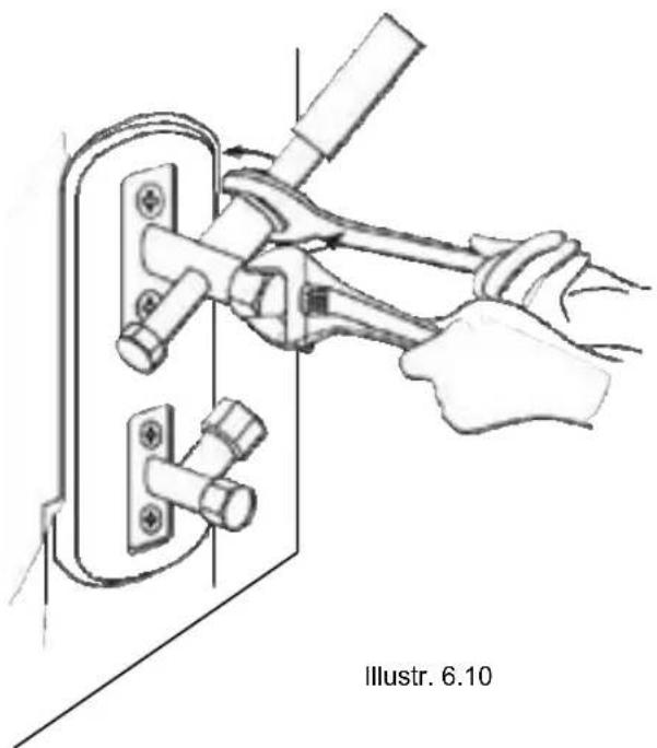 Sauber SERIE 5-4500 - UTILISEZ UNE CLE POUR MAINTENIR LE CORPS PRINCIPAL DE LA VANNE - 1