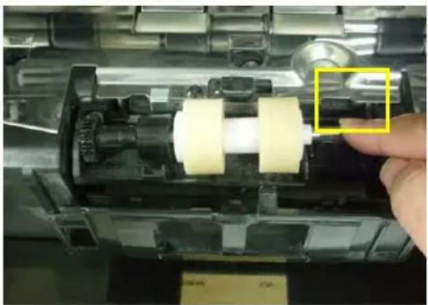 AVISION AD8120P - Remplacement du rouleau à marche inverse - 5