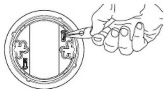 ANGELEYE SC05-AE-CE - HET BATTERIJCOMPARTIMENT VERGRENDELEN - 2