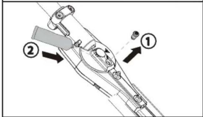KRESS KC240.9 - Lubrification de l'accessoire de coupe (Voir Fig. H4) - 2