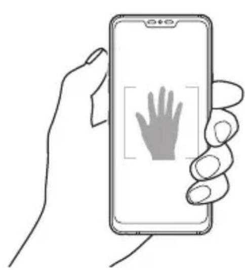 LG ThinQ G7 - Gesture shot - 1