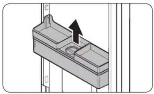 SAMSUNG RR39A746341 - So füllen Sie den Wassertank mit Trinkwasser - 1
