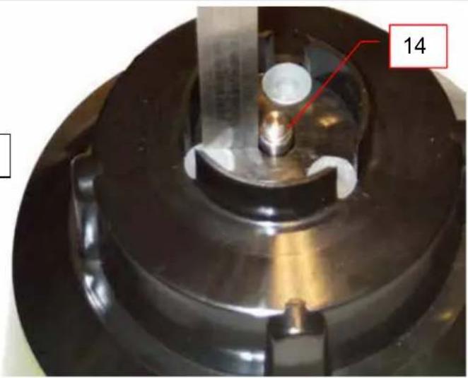 Santos N° 33 - Monteren van het drijfgedeelte (motor) (Fig. F): - 2