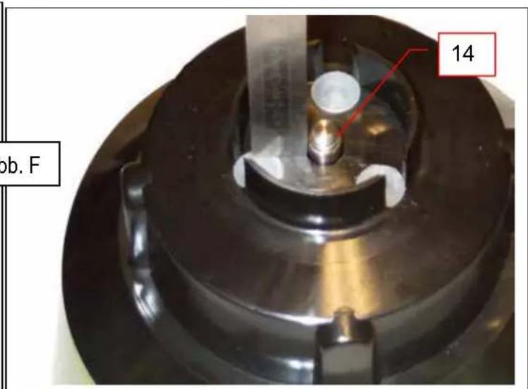 Santos N° 33 - Wiedereinbau des Antriebsteils (Motor) (Abb. F): - 2