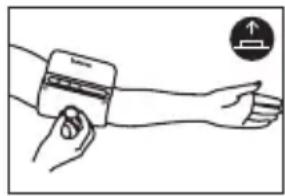 BEURER BM 81 easyLock - Desbloquear el brazalete y retirar el aparato - 1