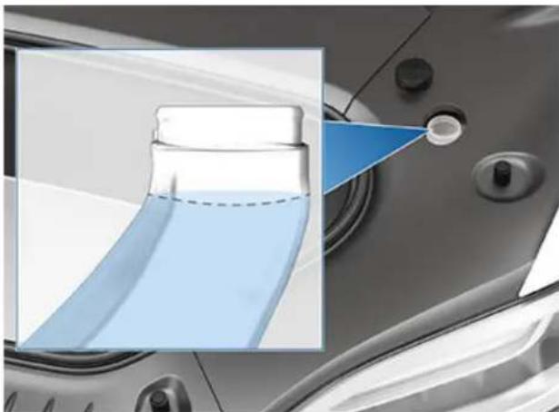 TESLA Model S (2022) - Faire l'appoint de liquide lave-glace - 1