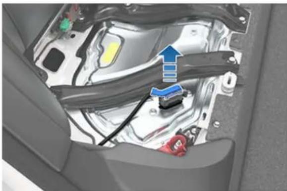TESLA Model 3 (2022) - Dépose : - 7