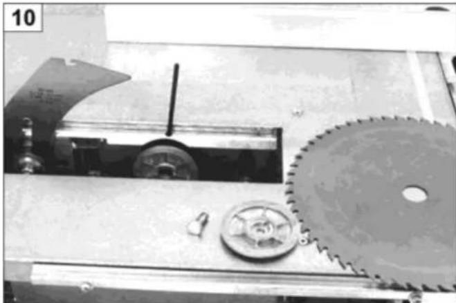 ATIKA HT 315 - → Removing the saw blade: - 2