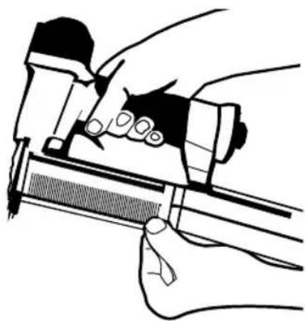 Craftsman CMPFN16SB - Cargue Sujetadores (Fig. C–F) - 2