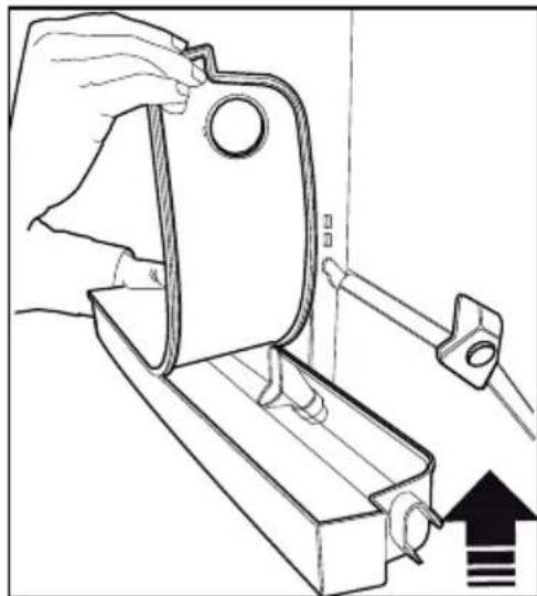 BEKO GNE480E30ZXPN - Pulizia del serbatoio dell'acqua - 5