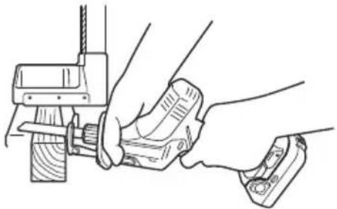 HiKOKI CR18DA - Cutting lumber - 1