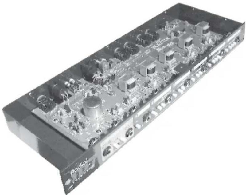 Radial Engineering JD-7 - Radial JD7 Injector Guitar Signal Distribution and Routing System - 1