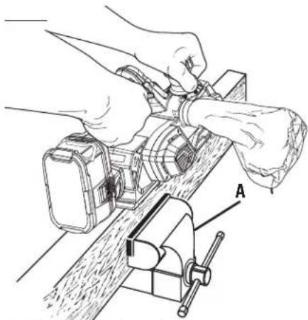 RYOBI P611 - REPLACEMENT DES LAMES - 9