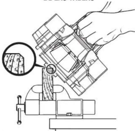 RYOBI P611 - REPLACEMENT DES LAMES - 10