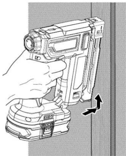 RYOBI P317 - ENLÈVEMENT D'UNE AGRAFE COINCÉE - 6