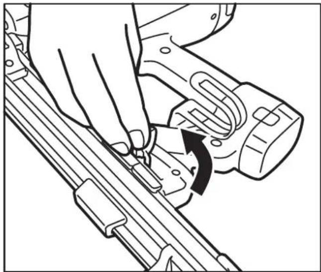 DEWALT DDF5120550 - Udskiftning af magasinet: - 1