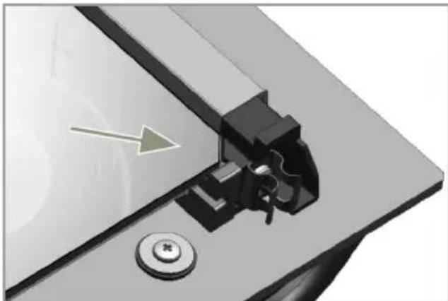 GRUNDIG GEBM11301XMP - Removing the Inner Glass of The Oven Door - 4