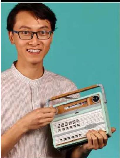 LEGO Icons 10334 - From your LEGO® radio host - 1