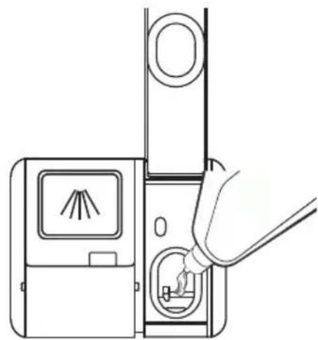 EDESA EDW-4610 WH - Filling The Rinse Aid Reservoir - 2