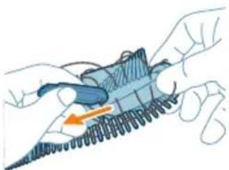 PHILIPS HomeRun 2000 Series XU2000 - Pagrindinio šepečio valymas - 3