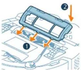 PHILIPS HomeRun 2000 Series XU2000 - Cleaning the main brush - 7