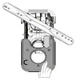 WHIRLPOOL WH7IPC15BM60 - ПРИЛАГОДУВАЊЕ НА ВИСИНАТА НА ГОРНАТА РЕШЕТКА - 1
