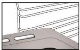 WHIRLPOOL WS67G1CMX - INSERTING WIRE SHELVES ANDOTHER ACCESSORIES INTO THE OVEN - 3