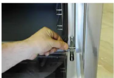 Porter & Charles FEC90B3 - To re-fit the oven door: - 1