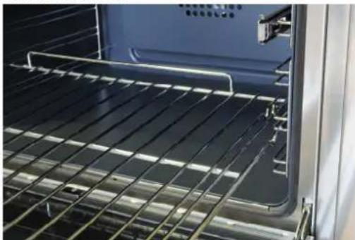 Porter & Charles FEC60B2 - How to correctly place the oven shelves and roasting pan - 5