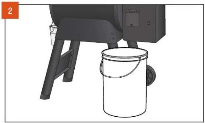 TRAEGER Mesa - NETTOYAGE DE LA TRÉMIE - 2