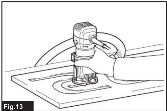 MAKITA RT0702C - 15