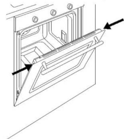 BERTAZZONI F609HEREKTND - CLEANING THE INTERNAL DOOR GLASS - 4