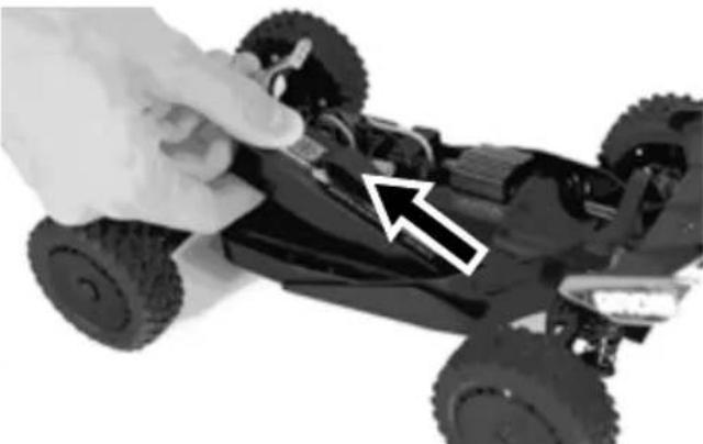 ARRMA Typhon Grom - AUTOBATTERIEN ENTFERNEN - 2