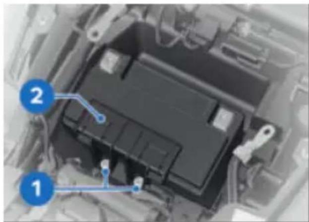 BMW K 1600 GT (2024) - La batterie n'est pas raccordée correctement - 1