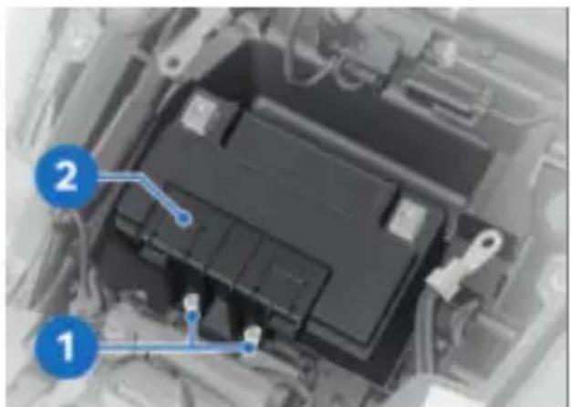 BMW K 1600 GTL (2024) - Déposer la batterie - 1