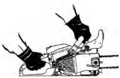 Maruyama MCV31T - CÓMO AGARRAR LA MOTOSIERRA - 1