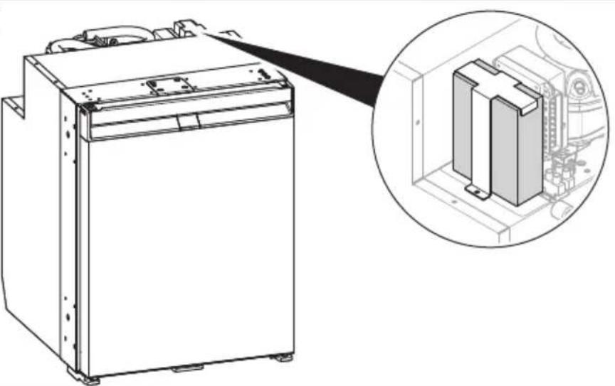 DOMETIC NRX 80C - Instalarea adaptorului c.a.-c.c. - 1