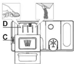 WHIRLPOOL W8I HT58 TS - HET VAATWASMIDDELOSEERBAKJE VULLEN - 1