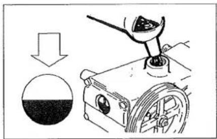 Maruyama MS331 - Remplacement de l'huile du carter moteur - 1