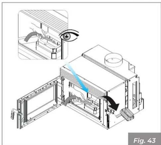 Palazzetti Ecofire for building in A70 air - Cleaning the inside of the firebox - 3