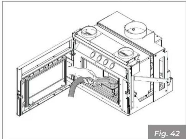 Palazzetti Ecofire for building in A70 air - Limpieza interna del fogón - 2