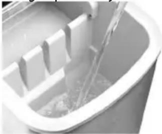 Igloo IGLICEB26SS - USO DE LA MÁQUINA AUTOMÁTICA PARA PREPARAR HIELO - 1