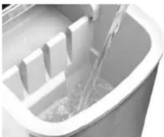 Igloo IGLICEB26SS - USING YOUR ICE CUBE MAKER - 1
